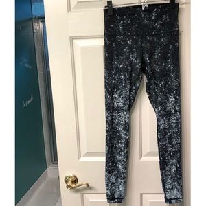 BRAND NEW LULULEMON LEGGINGS